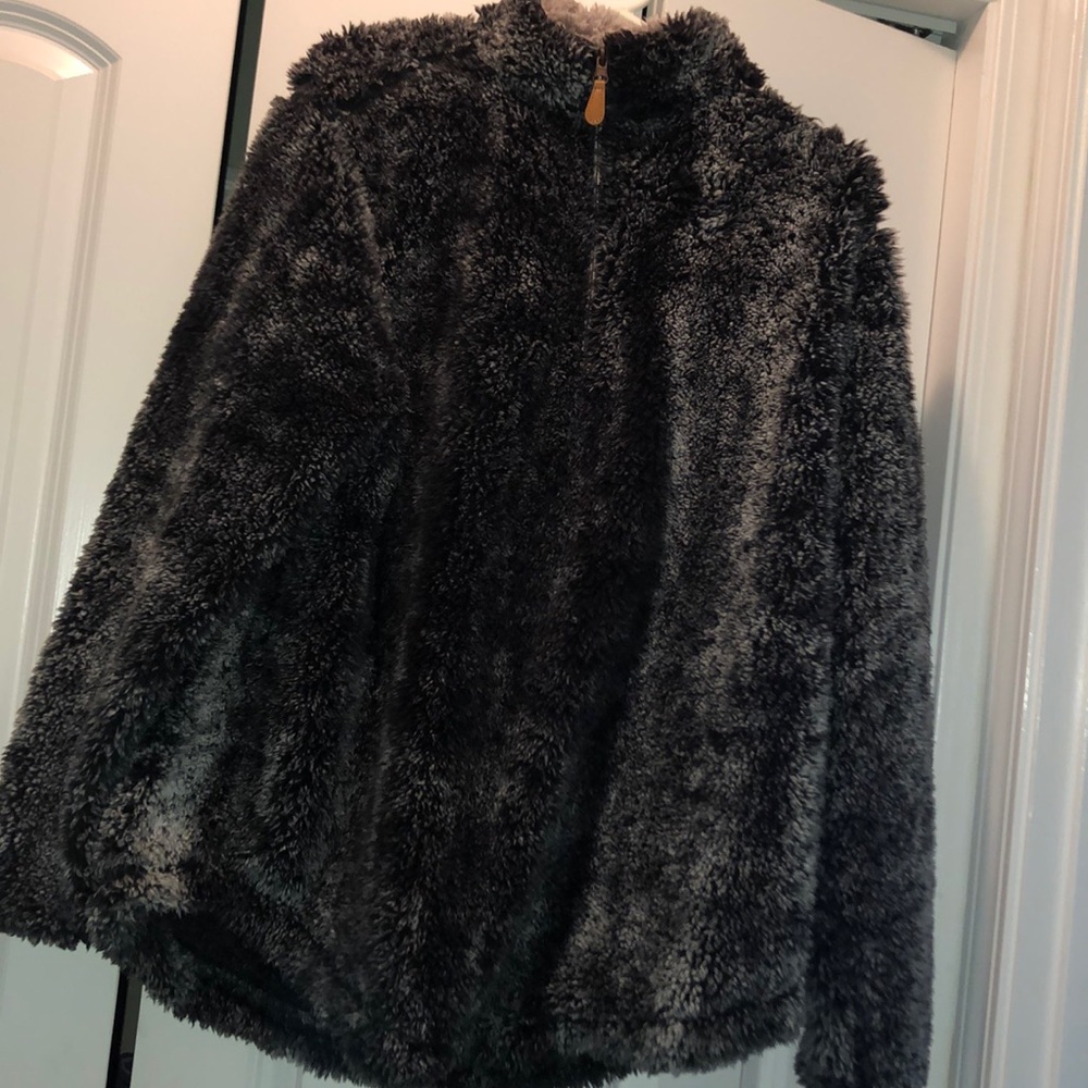 Women’s Pullover. Worn twice